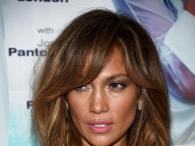 Jennifer Lopez urokliwie na premierze filmu ''Perfect Match''